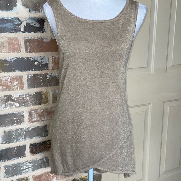 Melissa Paige Gold Metallic Crossover Sweater Tank Tulip Hem Tunic Size Xsmall - Picture 1 of 10
